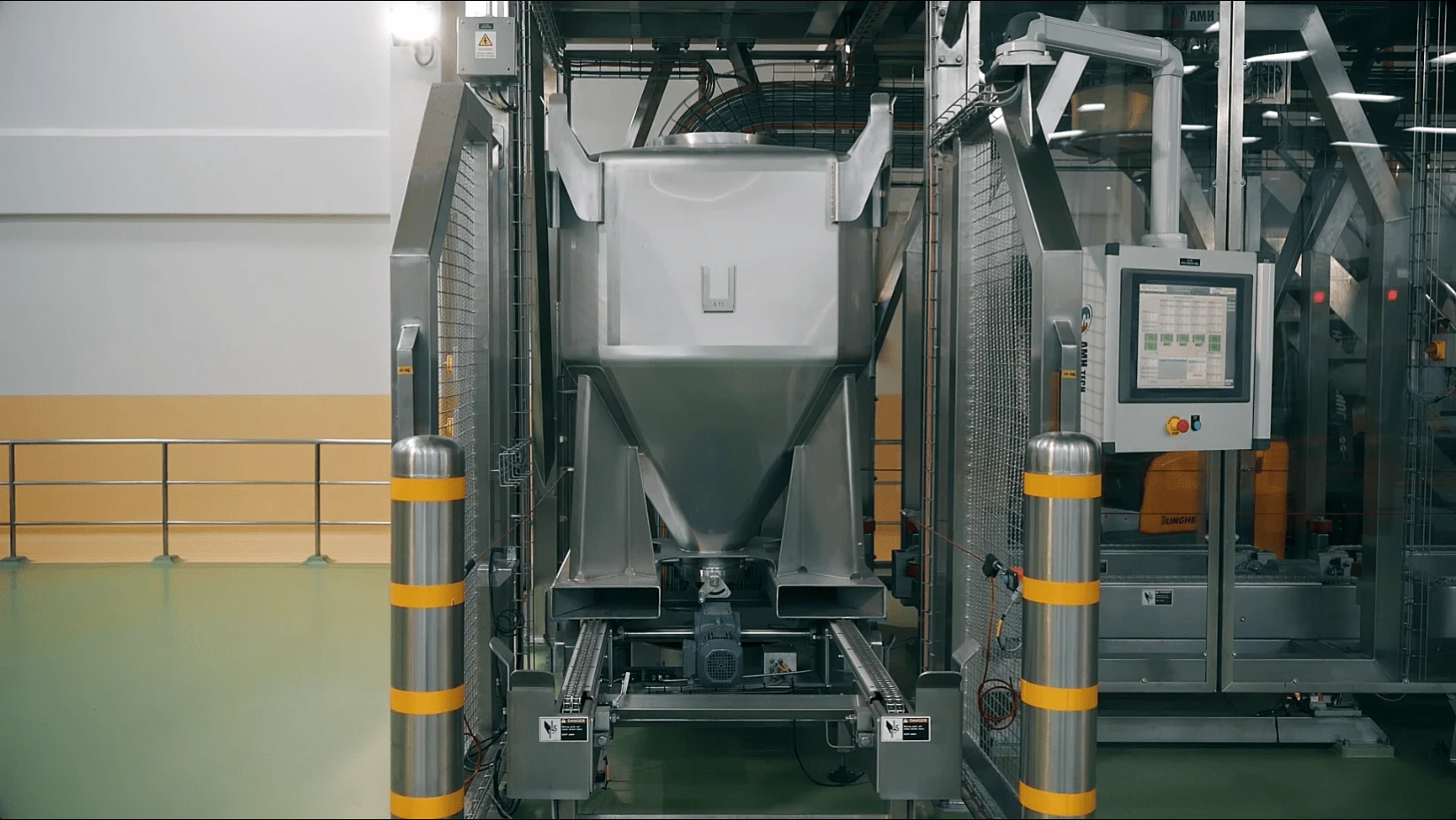 IBC, IBC Filling, IBC Solution, Imtermediate Bulk Container, Cone Valve, CIP